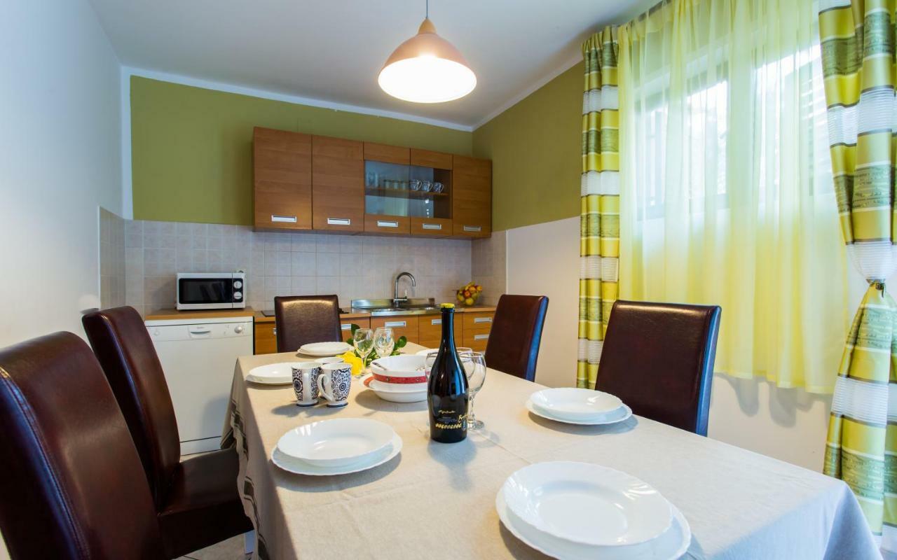 Apartments Luka 2 Baška Eksteriør billede