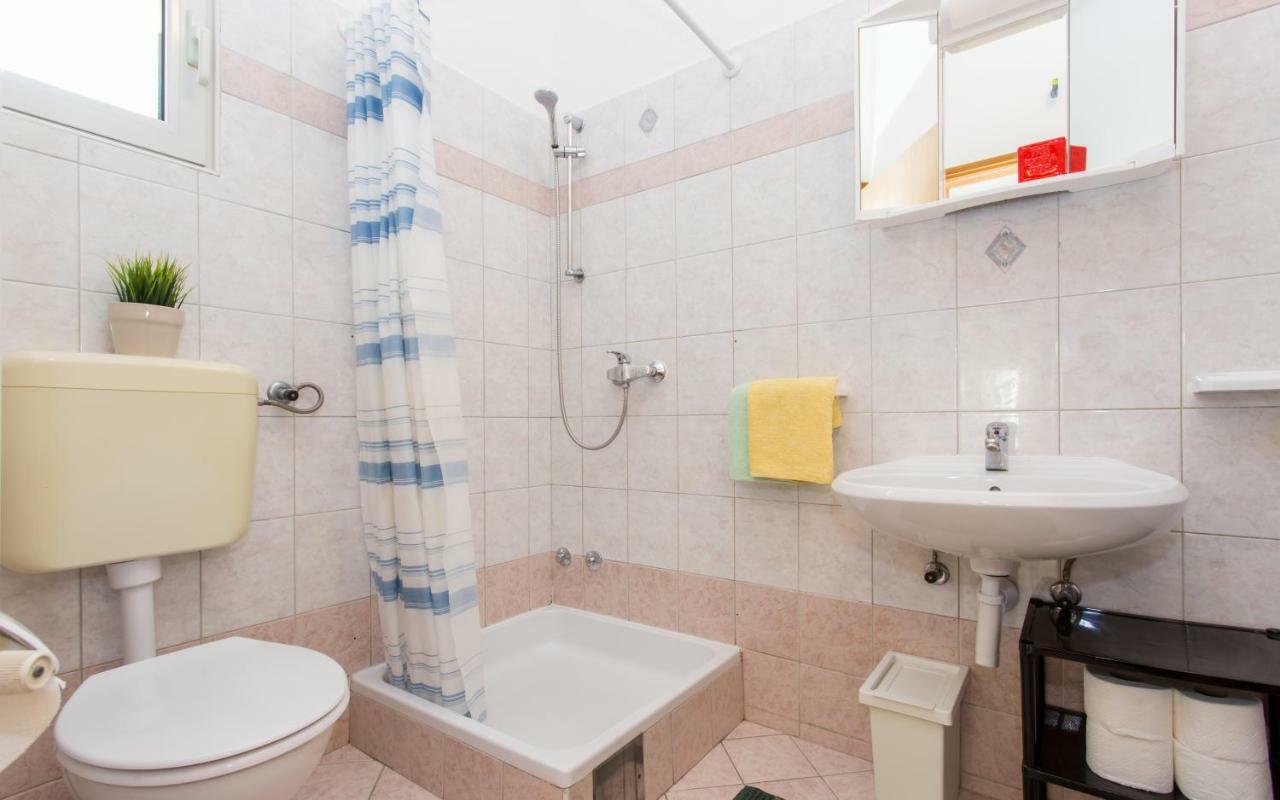 Apartments Luka 2 Baška Eksteriør billede